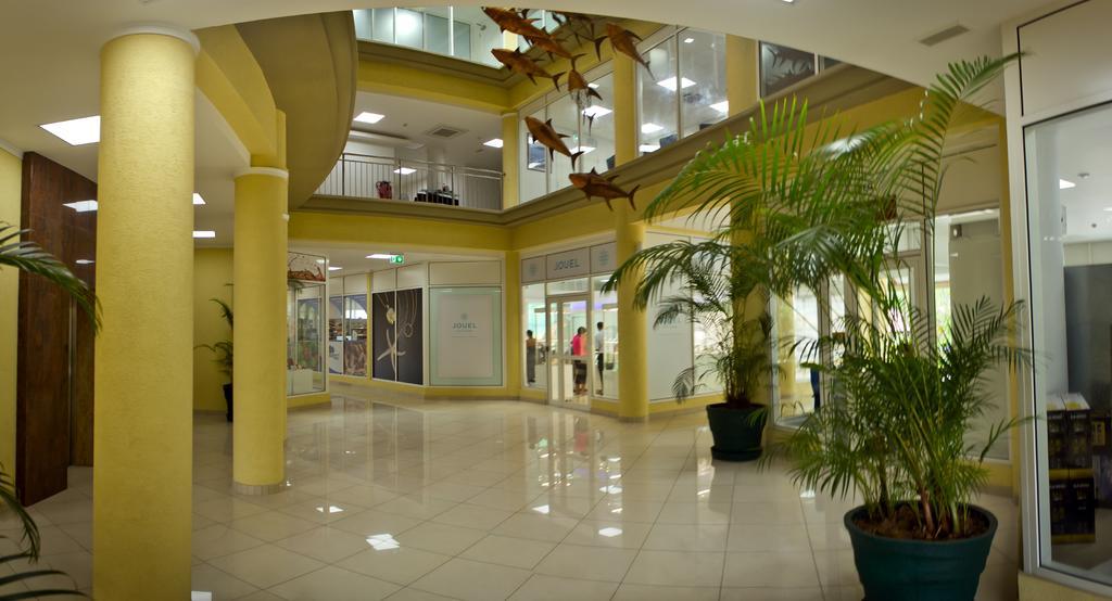 The Quadrant Luxury Apartments Victoria Exterior photo