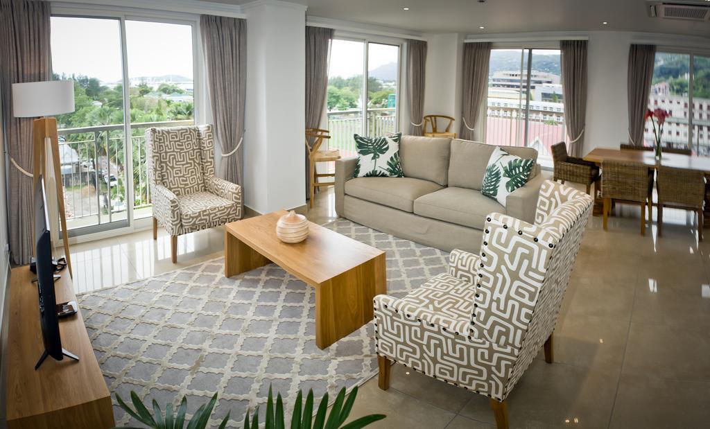 The Quadrant Luxury Apartments Victoria Exterior photo